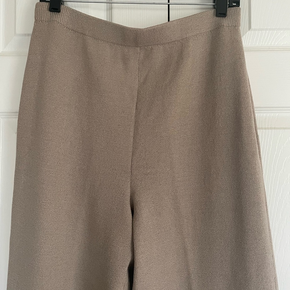 ST JOHN KNIT SZ 12